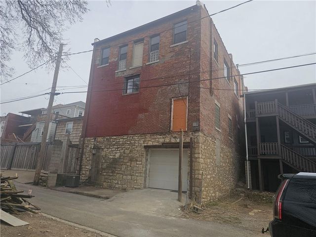 1038 E 5TH Street, Kansas City, MO 64106