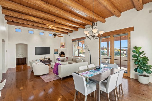 69 Avenida Frijoles, Santa Fe, NM 87507
