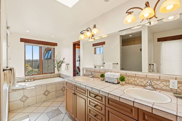 69 Avenida Frijoles, Santa Fe, NM 87507
