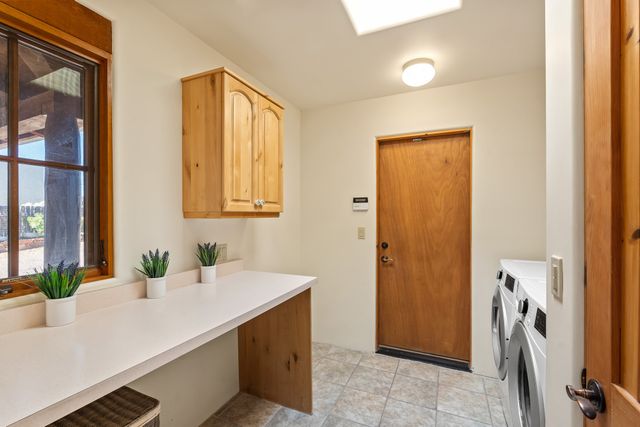 69 Avenida Frijoles, Santa Fe, NM 87507