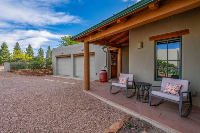 69 Avenida Frijoles, Santa Fe, NM 87507