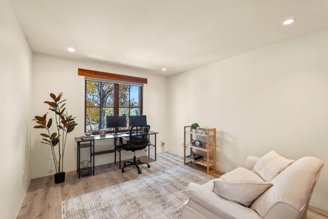 69 Avenida Frijoles, Santa Fe, NM 87507