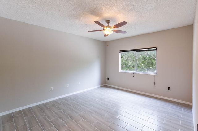 350 Crestwood Circle 203, Royal Palm Beach, FL 33411