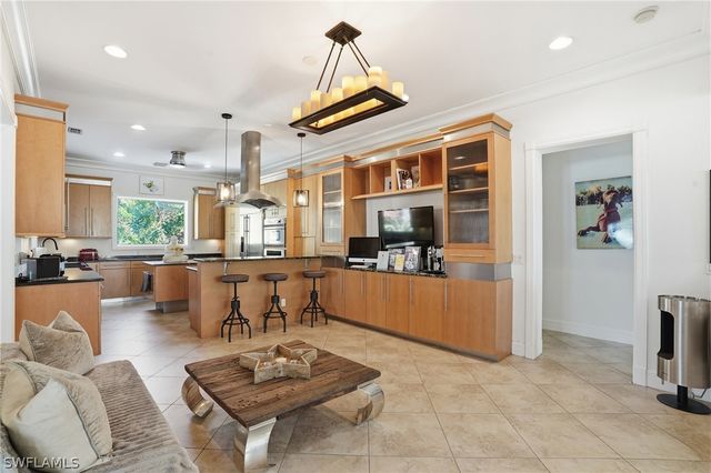 1205 Caloosa DR, Fort Myers, FL 33901