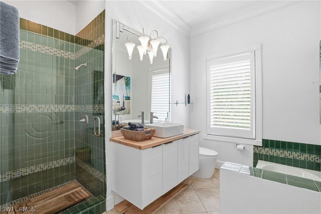 1205 Caloosa DR, Fort Myers, FL 33901