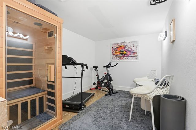 1205 Caloosa DR, Fort Myers, FL 33901