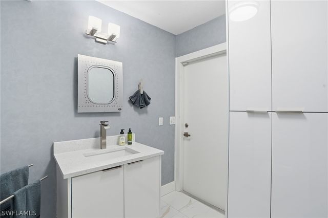 1205 Caloosa DR, Fort Myers, FL 33901