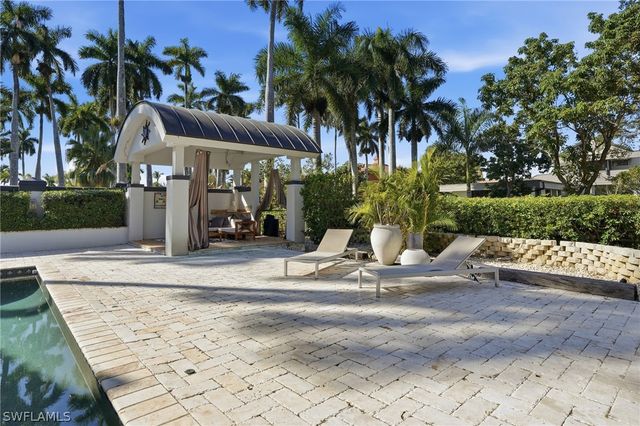 1205 Caloosa DR, Fort Myers, FL 33901