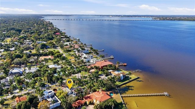 1205 Caloosa DR, Fort Myers, FL 33901