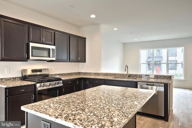 102 MADISON DR, Mechanicsburg, PA 17055