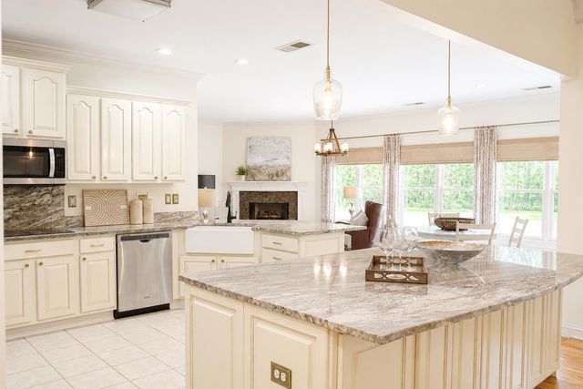 565 SCHAEFFER LOOP, Eads, TN 38028