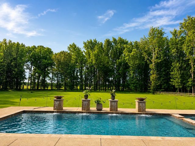 565 SCHAEFFER LOOP, Eads, TN 38028