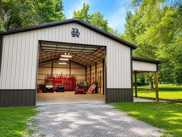 565 SCHAEFFER LOOP, Eads, TN 38028