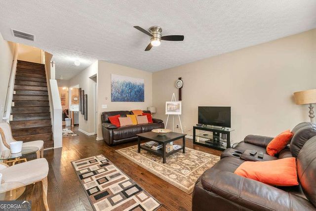 1343 Penhurst Drive, Lawrenceville, GA 30043