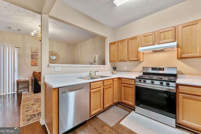 1343 Penhurst Drive, Lawrenceville, GA 30043