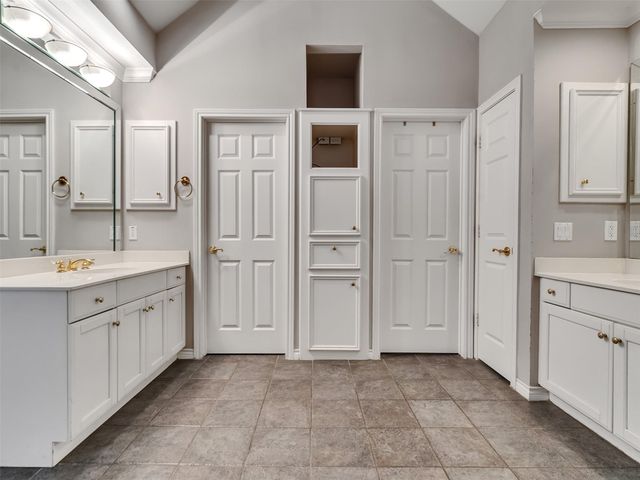 5834 Candlewood Lane, Houston, TX 77057