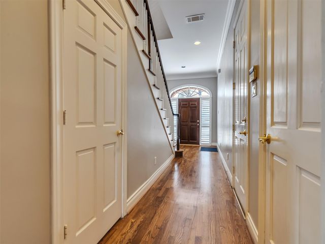 5834 Candlewood Lane, Houston, TX 77057