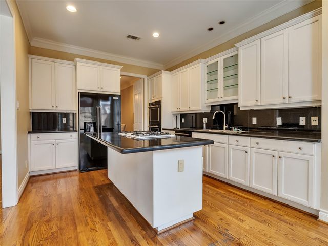 5834 Candlewood Lane, Houston, TX 77057