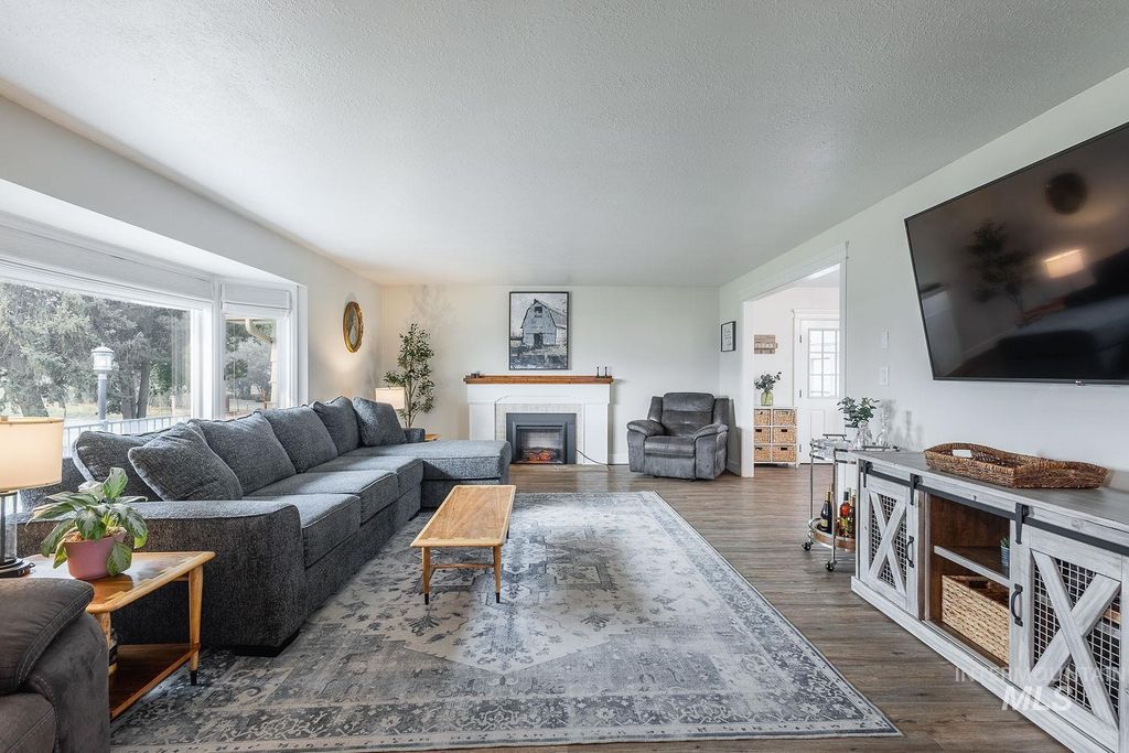 110 E Sales Yard Rd, Emmett, ID 83617 photo 3