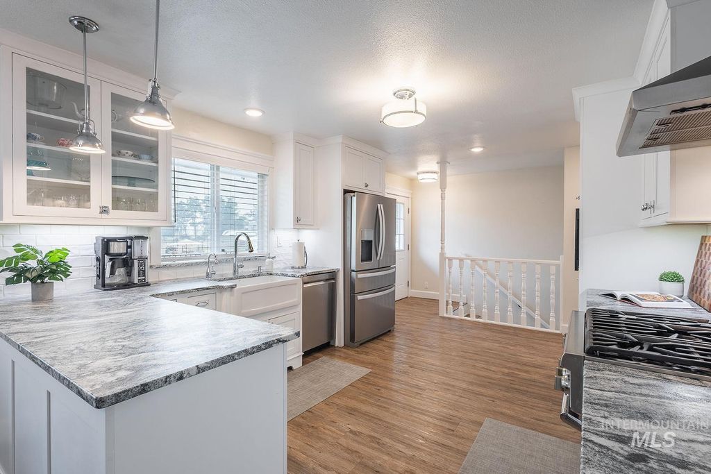 110 E Sales Yard Rd, Emmett, ID 83617 photo 4
