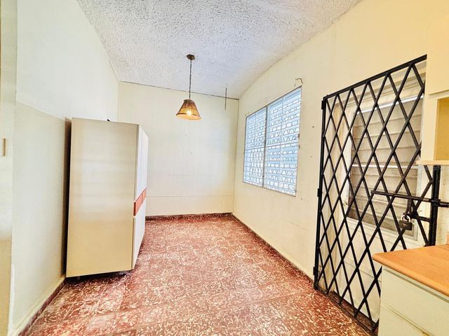 910 calle 1 SE REPARTO METROPOLITANO, San Juan, PR 00921