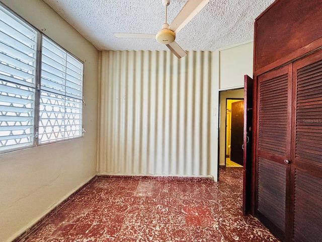 910 calle 1 SE REPARTO METROPOLITANO, San Juan, PR 00921