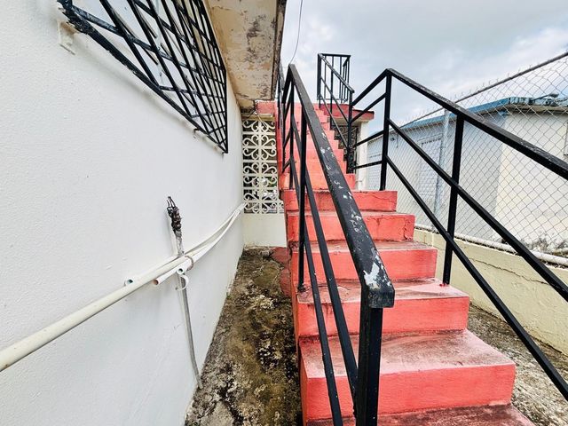 910 calle 1 SE REPARTO METROPOLITANO, San Juan, PR 00921