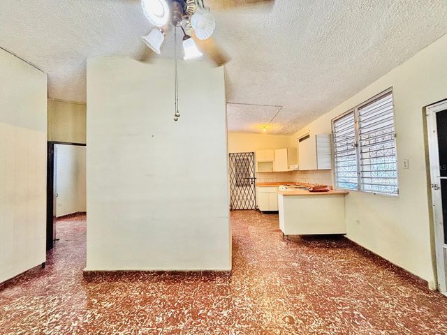 910 calle 1 SE REPARTO METROPOLITANO, San Juan, PR 00921