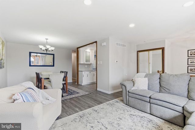 15136 INA DR, Philadelphia, PA 19116