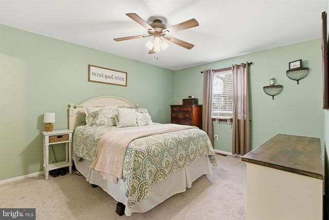 15136 INA DR, Philadelphia, PA 19116