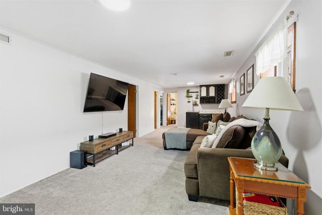 15136 INA DR, Philadelphia, PA 19116