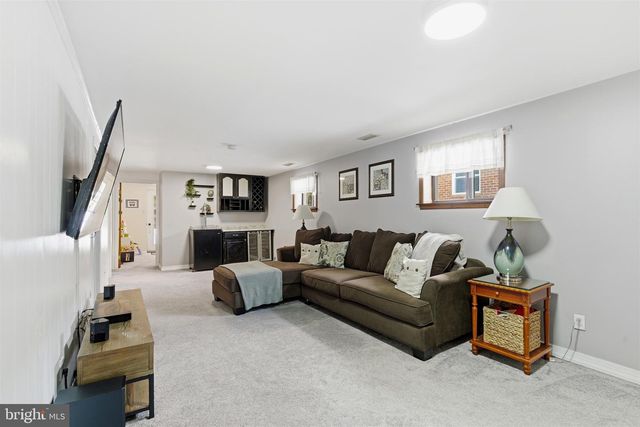 15136 INA DR, Philadelphia, PA 19116