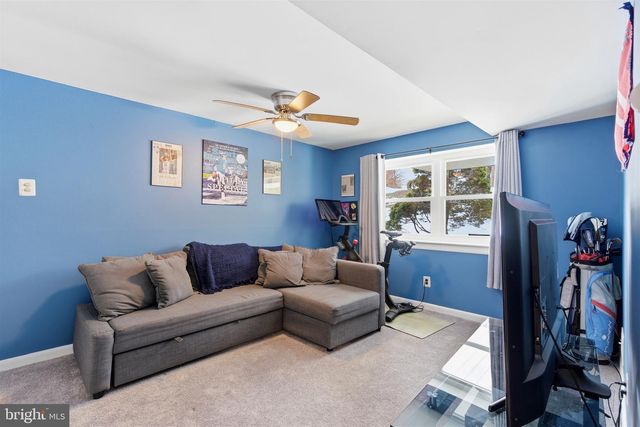 15136 INA DR, Philadelphia, PA 19116