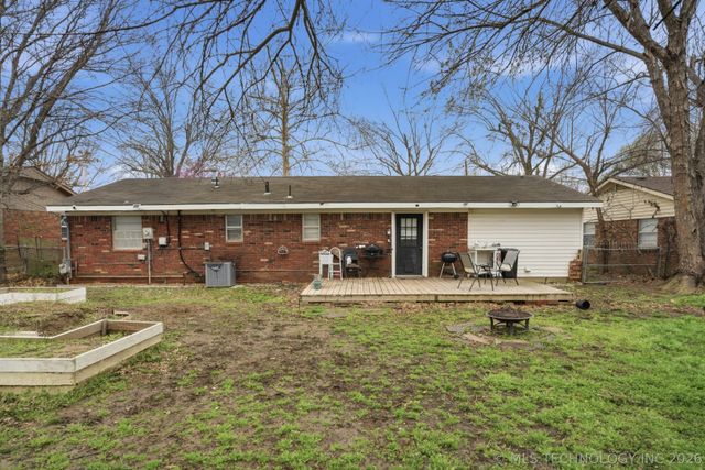 1007 S Choctaw Place, Claremore, OK 74017