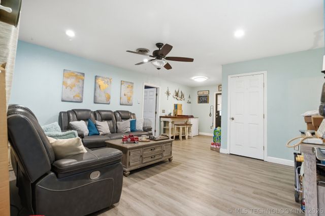 1007 S Choctaw Place, Claremore, OK 74017