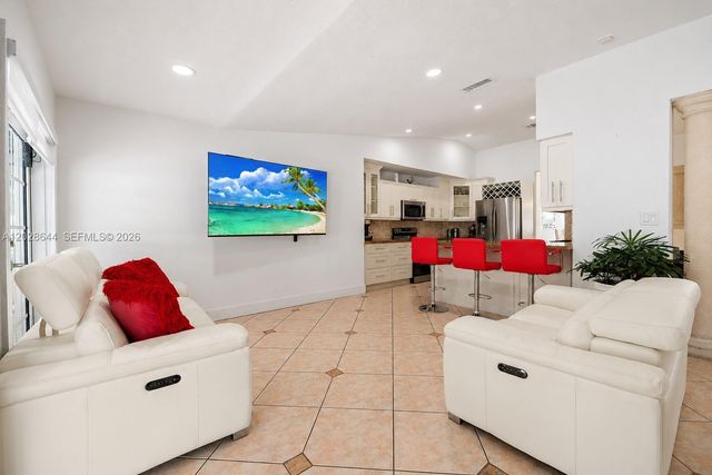 7819 NW 166th Ter, Miami Lakes, FL 33016