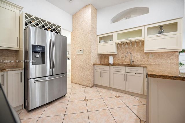 7819 NW 166th Ter, Miami Lakes, FL 33016