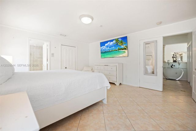 7819 NW 166th Ter, Miami Lakes, FL 33016