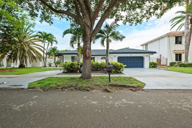 7819 NW 166th Ter, Miami Lakes, FL 33016