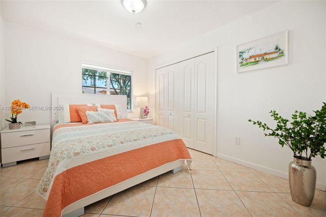 7819 NW 166th Ter, Miami Lakes, FL 33016