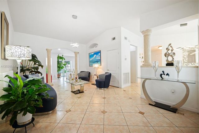 7819 NW 166th Ter, Miami Lakes, FL 33016