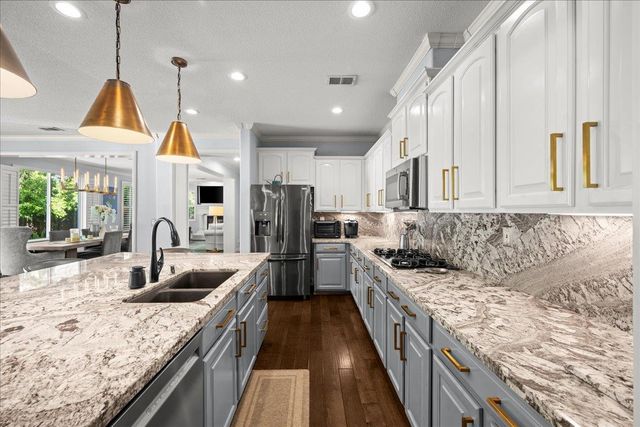 6905 Arianna Ct, Elk Grove, CA 95757