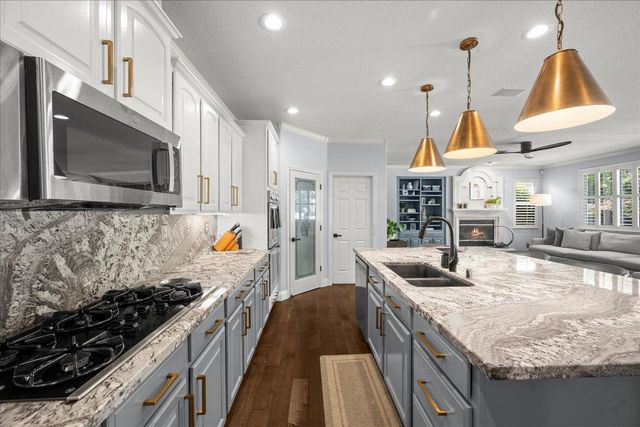 6905 Arianna Ct, Elk Grove, CA 95757