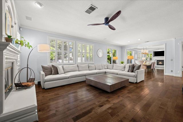 6905 Arianna Ct, Elk Grove, CA 95757