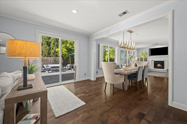 6905 Arianna Ct, Elk Grove, CA 95757