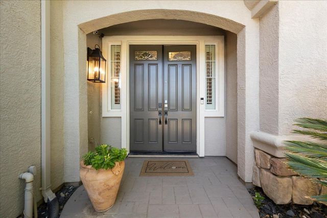 6905 Arianna Ct, Elk Grove, CA 95757