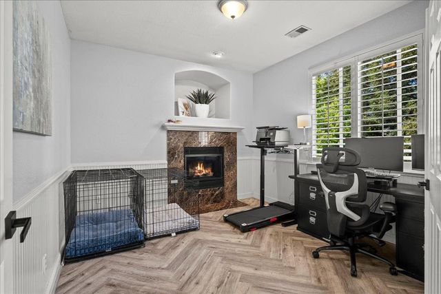 6905 Arianna Ct, Elk Grove, CA 95757