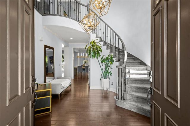 6905 Arianna Ct, Elk Grove, CA 95757