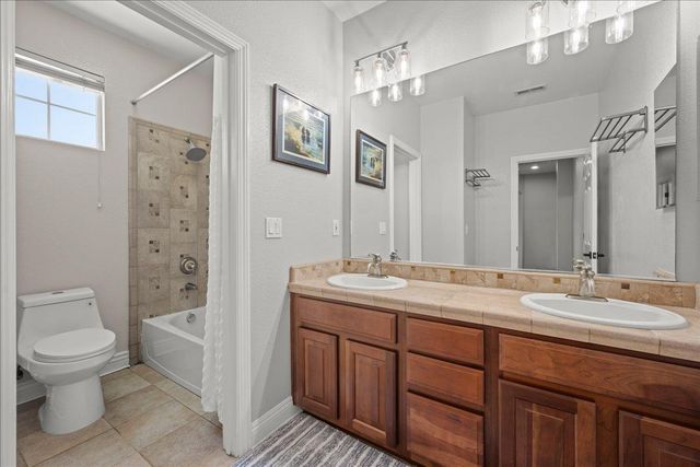 6905 Arianna Ct, Elk Grove, CA 95757