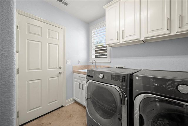 6905 Arianna Ct, Elk Grove, CA 95757